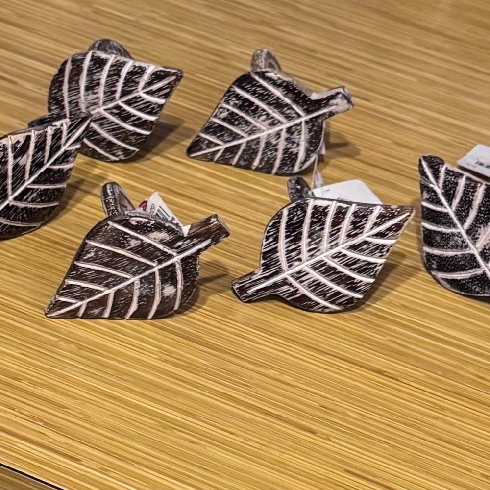 Leaf Shaped Napkin Rings NWT